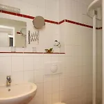 Haus Am Bodden شقة