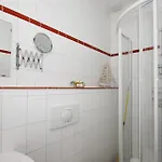 Haus Am Bodden شقة *